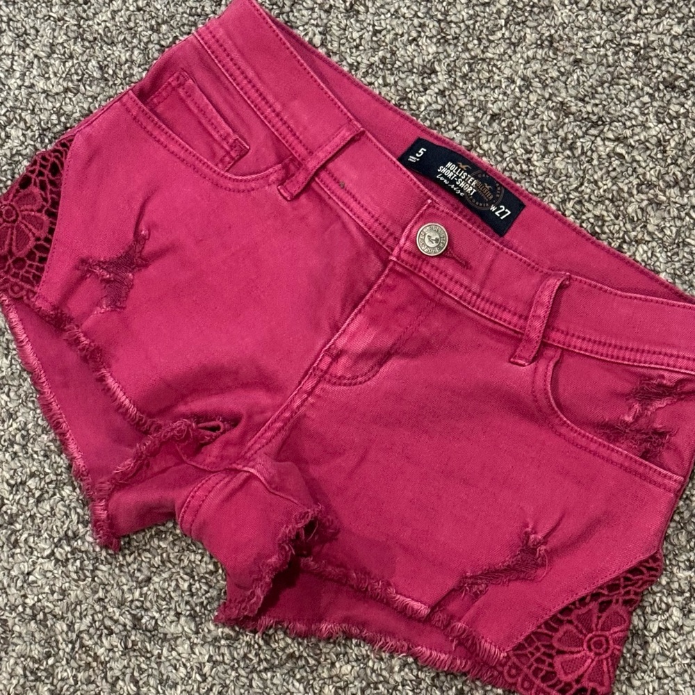 Hollister Magenta Distressed Denim Shorts with Lace Insets - Picture 4 of 7